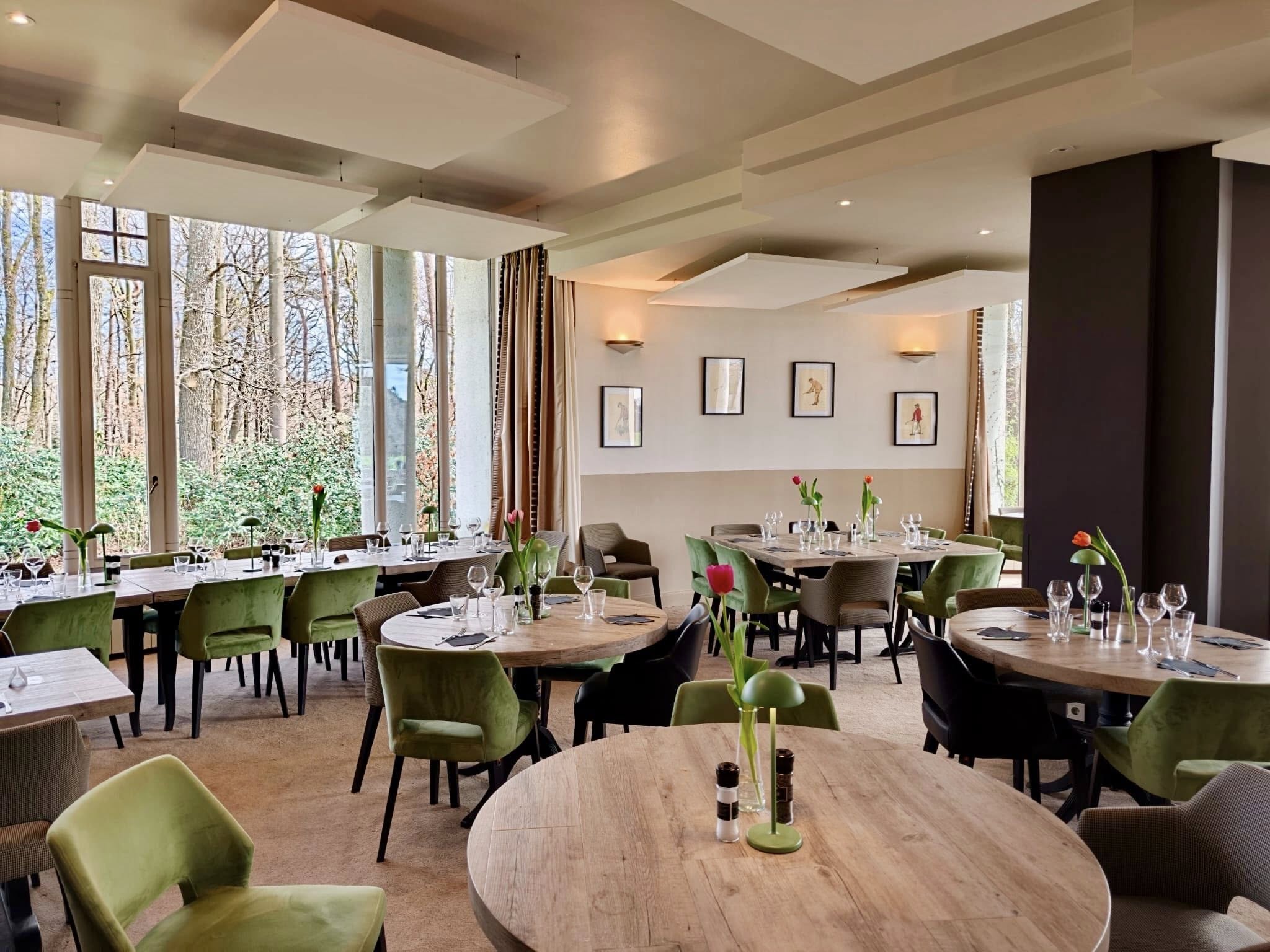 Salle du restaurant L'Hippodrome